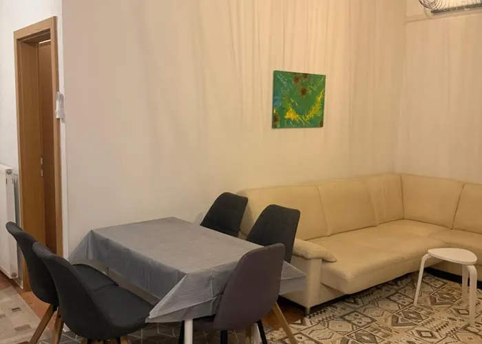 Newly Adapted 3-Room Apartment