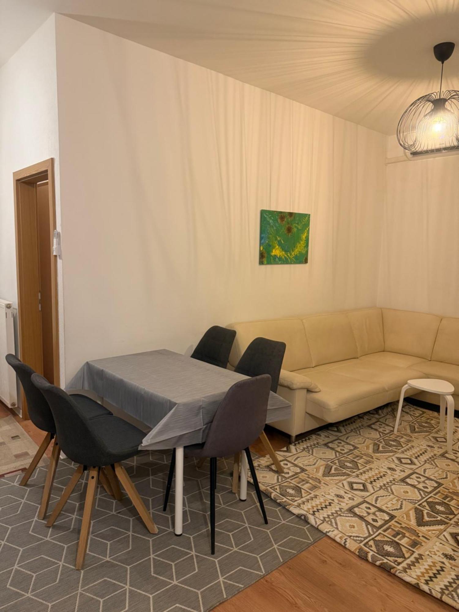 Apartment Newly Adapted 3-room
