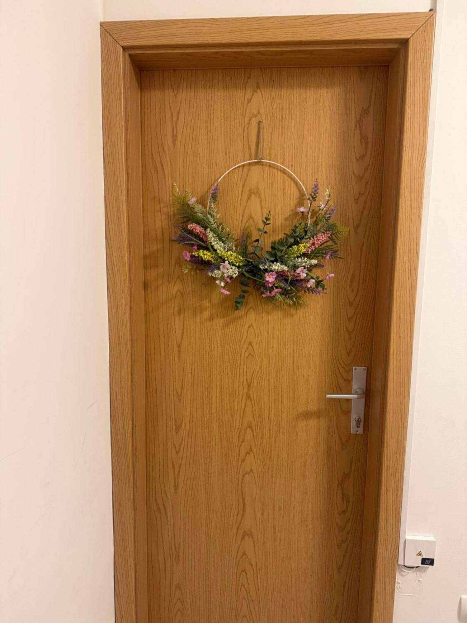 Newly Adapted 3-room *